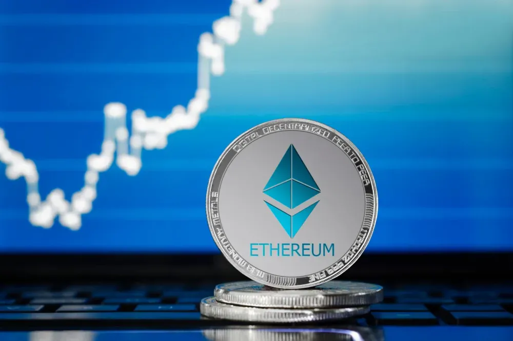 Biểu đồ giá Ethereum với xu hướng tăng mạnh trong năm 2025